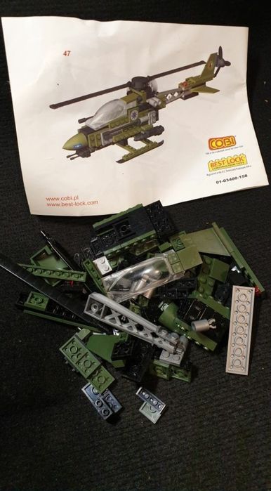 Klocki COBI Działo bojowe i helikopter