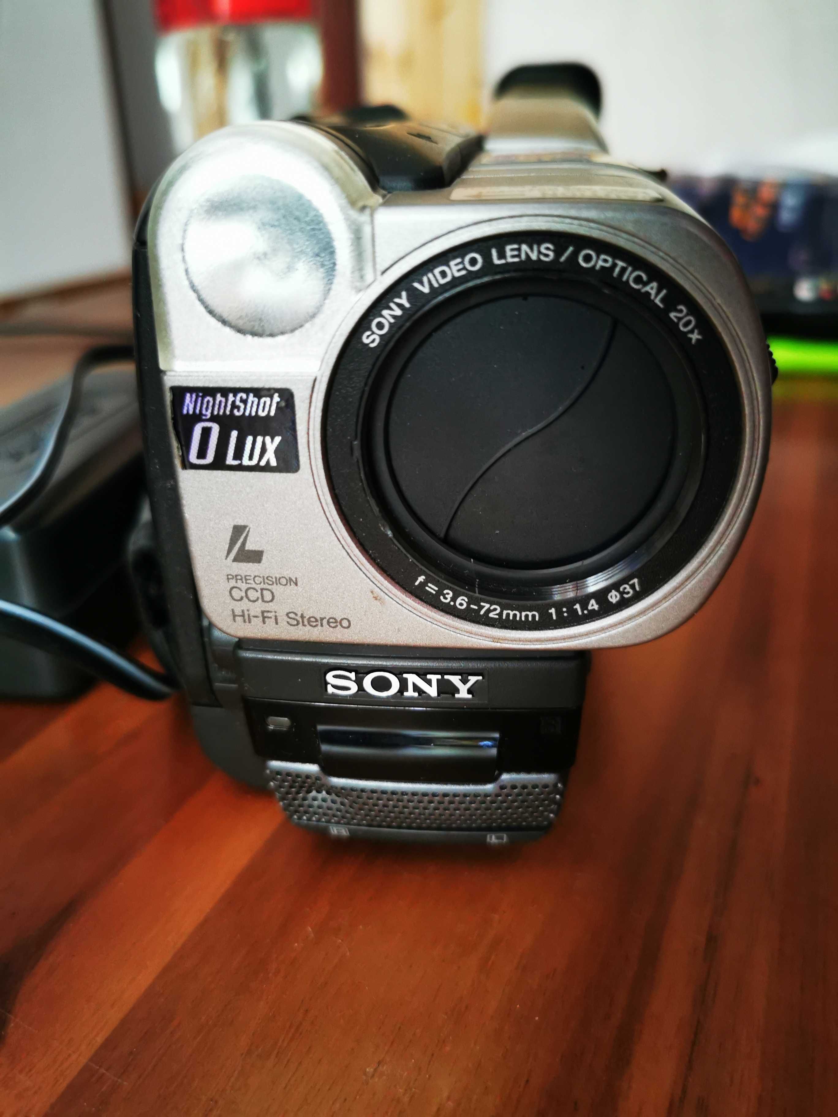 Kamera analogowa Sony HI8 CCD TR913E