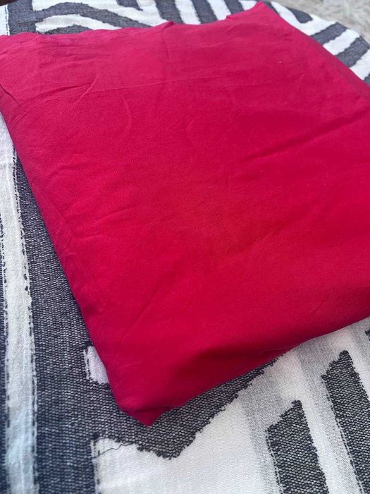 Красный комплект постельного белья — простыня + 2 наволочки