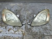 Lampy przód Toyota Yaris 1 gen