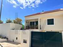 Moradia T2+3 Toda Renovada Com Garagem E Jardim À Venda Em Porto Santo