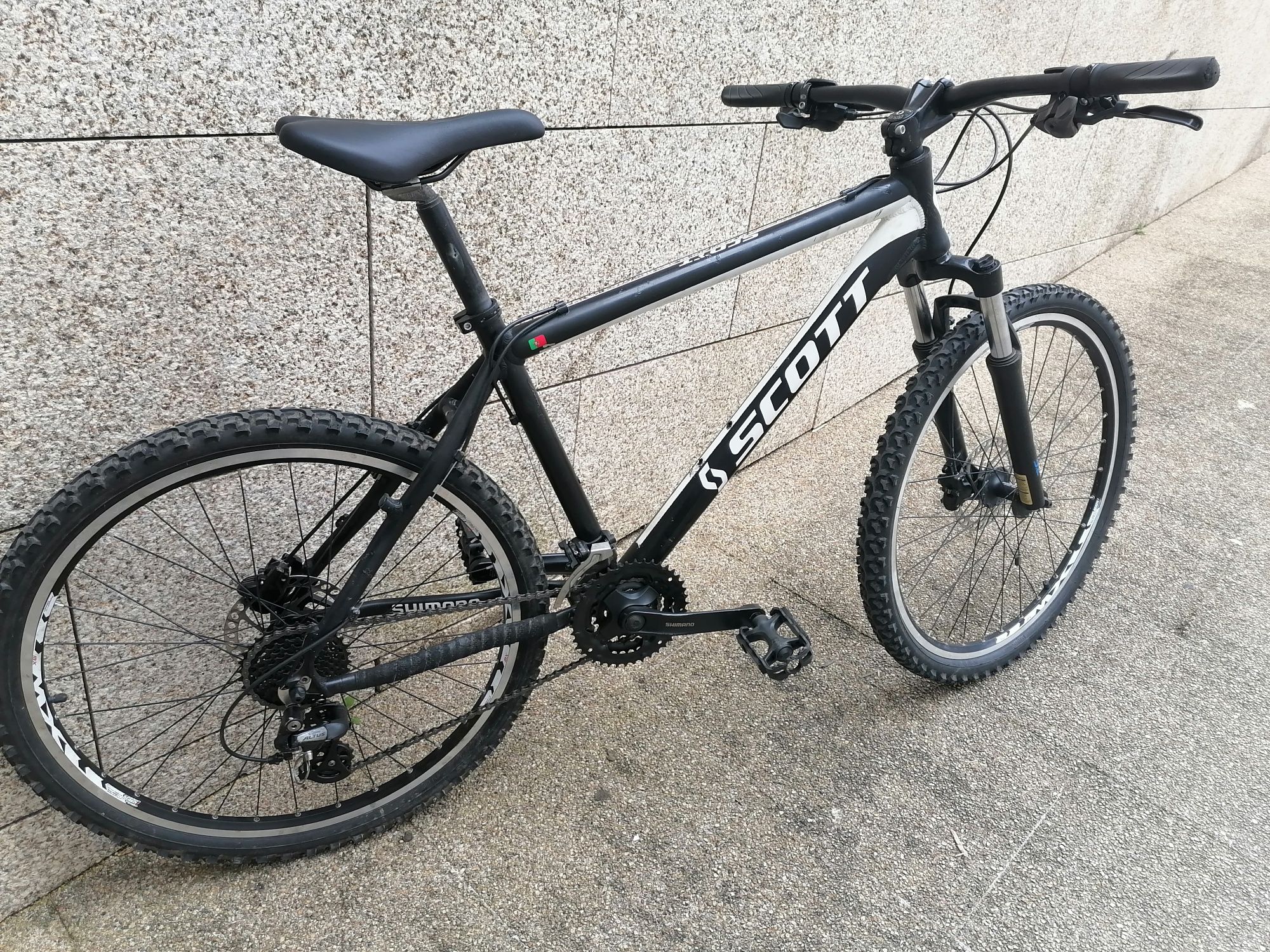 Bicicleta btt mtb Scott travões disco bom estado