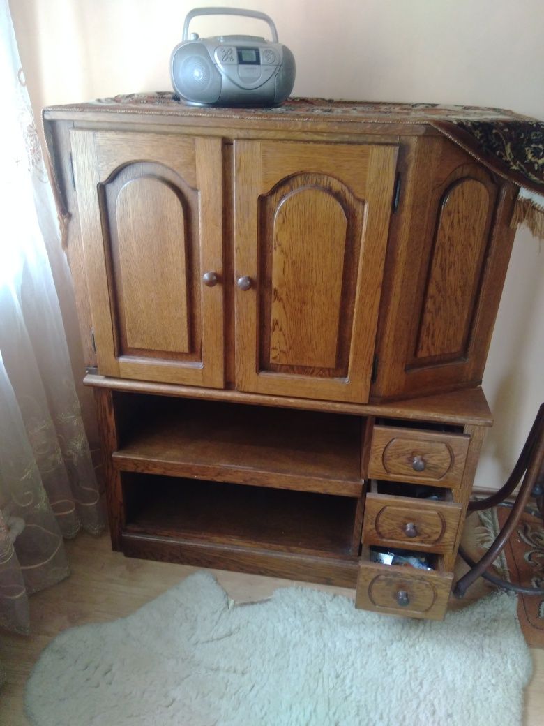 Комплект румынской мебели из дуба,