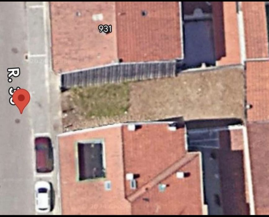 Terreno com capacidade construtiva