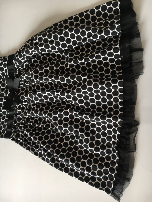 Elegancka czarno-biala sukienka Petit Palais 120 + sweterek wyjsciowa