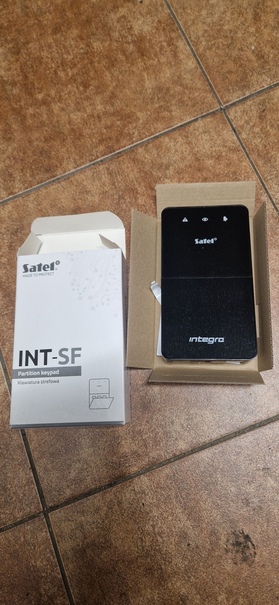 czarna klawiatura szyfrator satel integra INT SF
