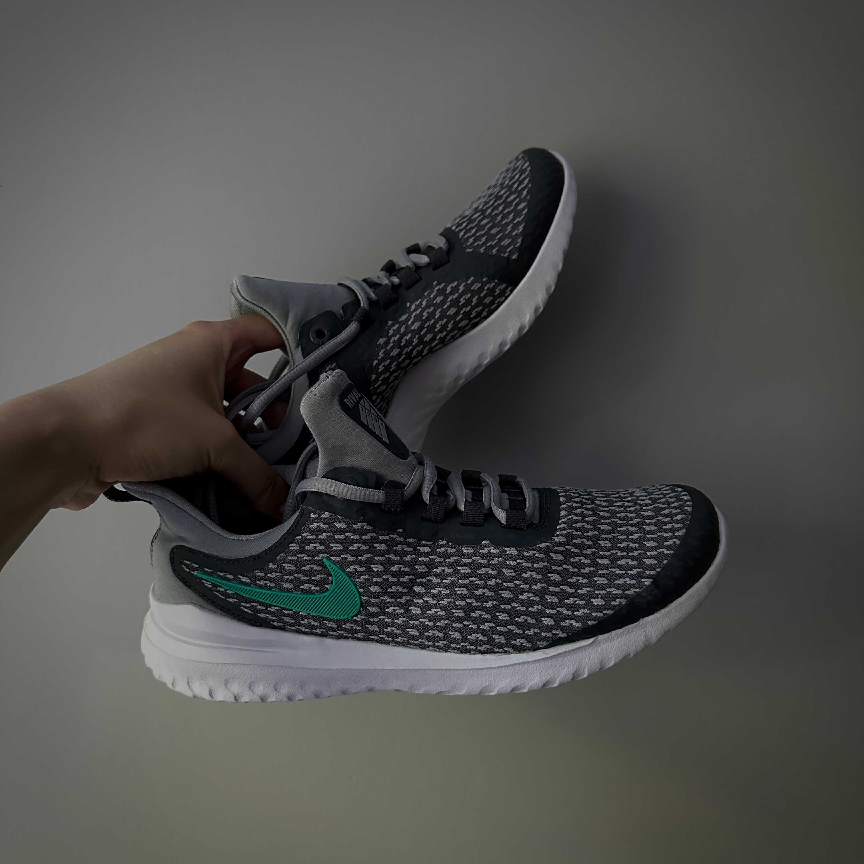 ОРИГІНАЛЬНІ кросівки Nike Renew Rival, нові, сток, без коробки
