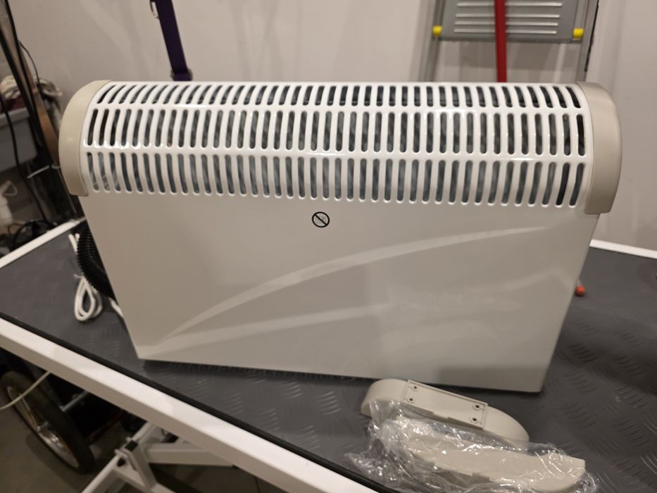 Grzejnik konwerterowy z termostatem