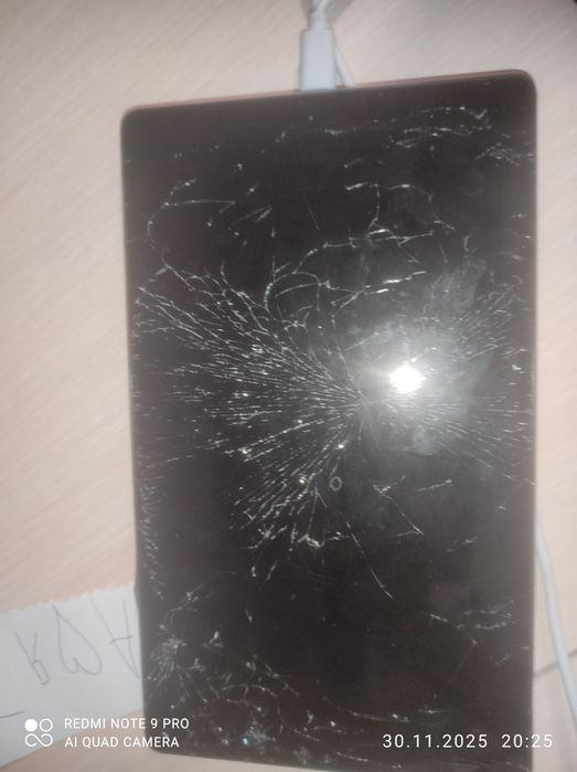 Планшет самсунг SM-T220 TAB A7 LITE