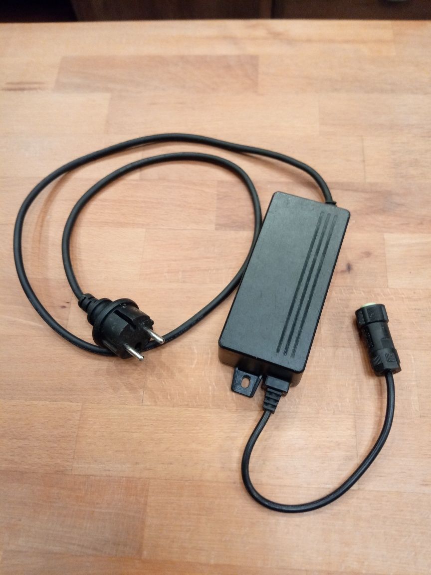 Ładowarka do robota koszącego WORX WA3744. 60W 1500mA zasilacz WORX