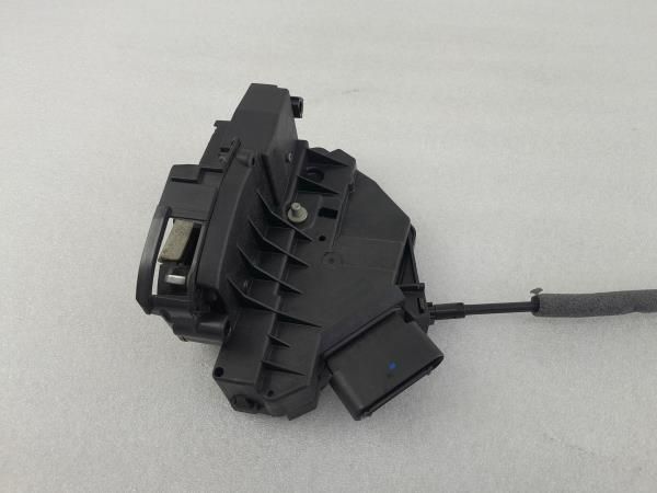 Fechadura / fecho porta frente direito FORD Focus III