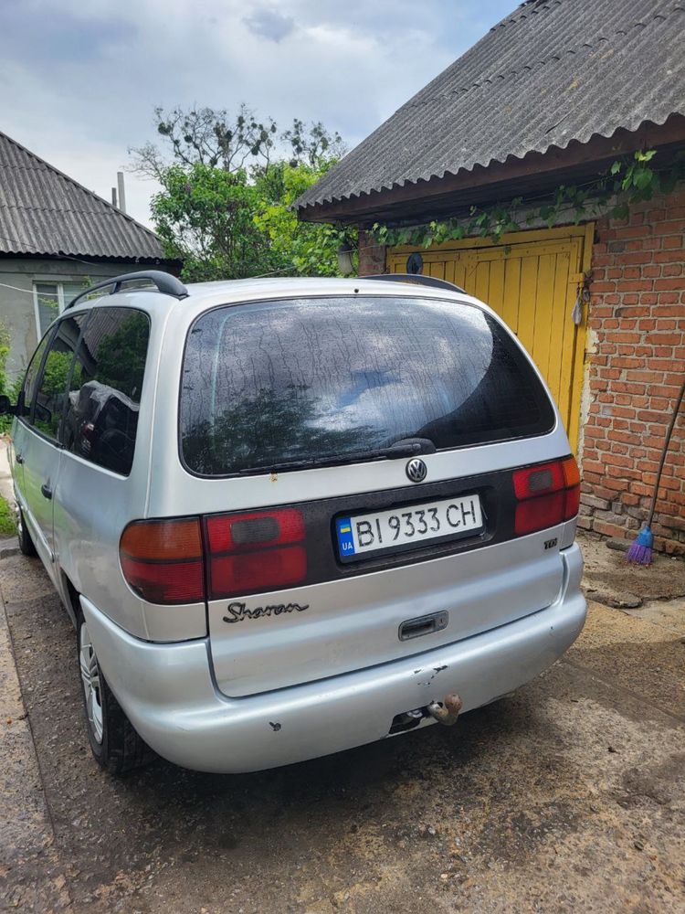 Volkswagen Sharan 7 місць 1.9d