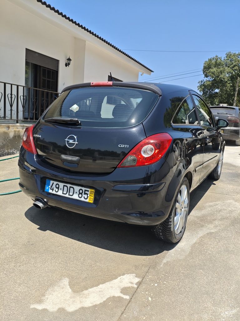 Opel corsa D 1.3 5 lugares