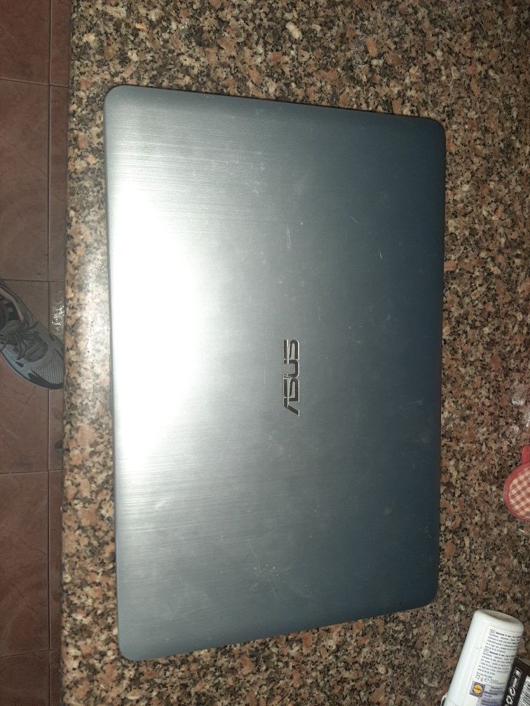 Computador  usado