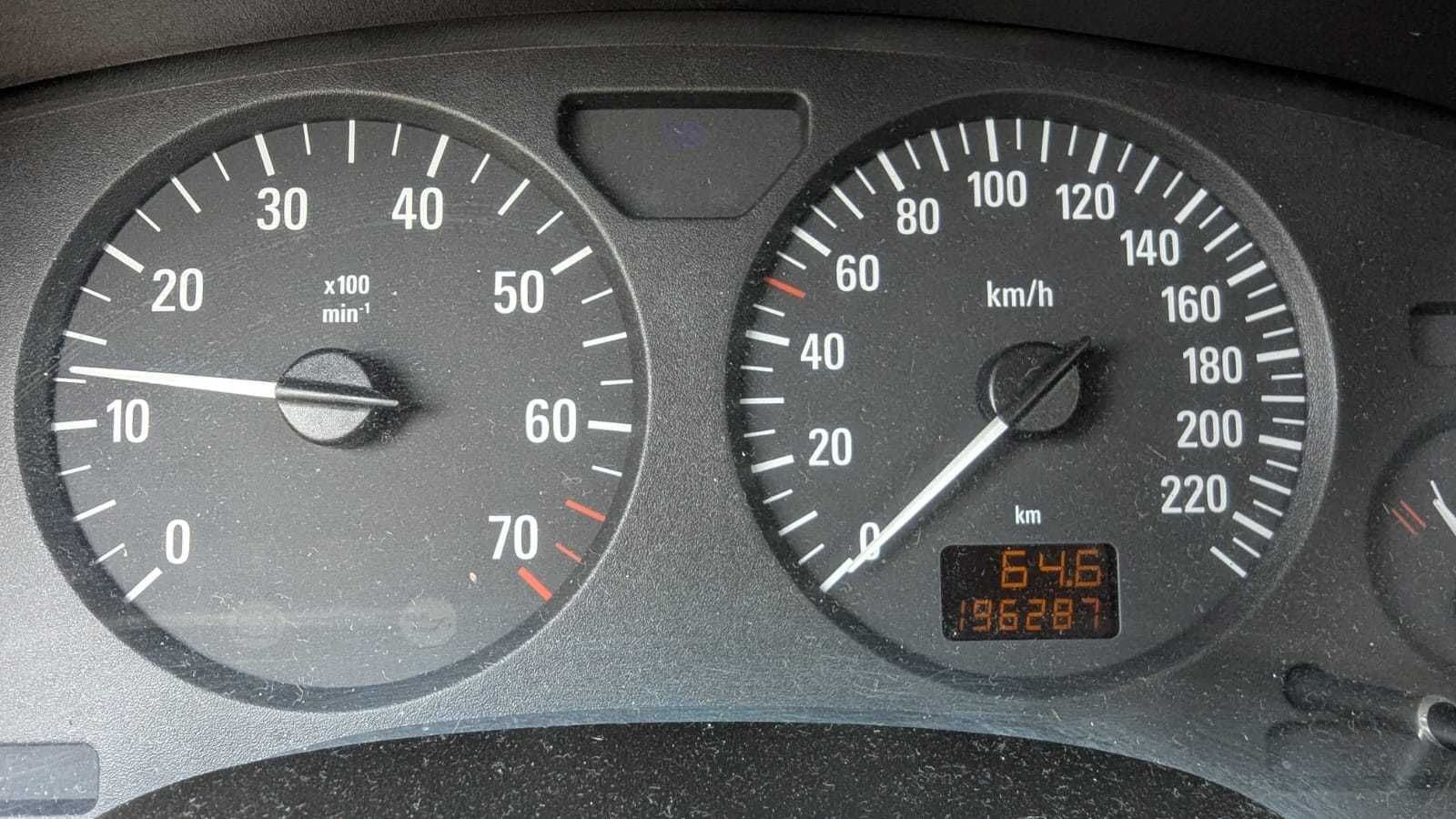 Opel Astra 1400 de 2002 gasolina - impecável