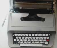 Máquina de escrever anos 70 Underwood 319