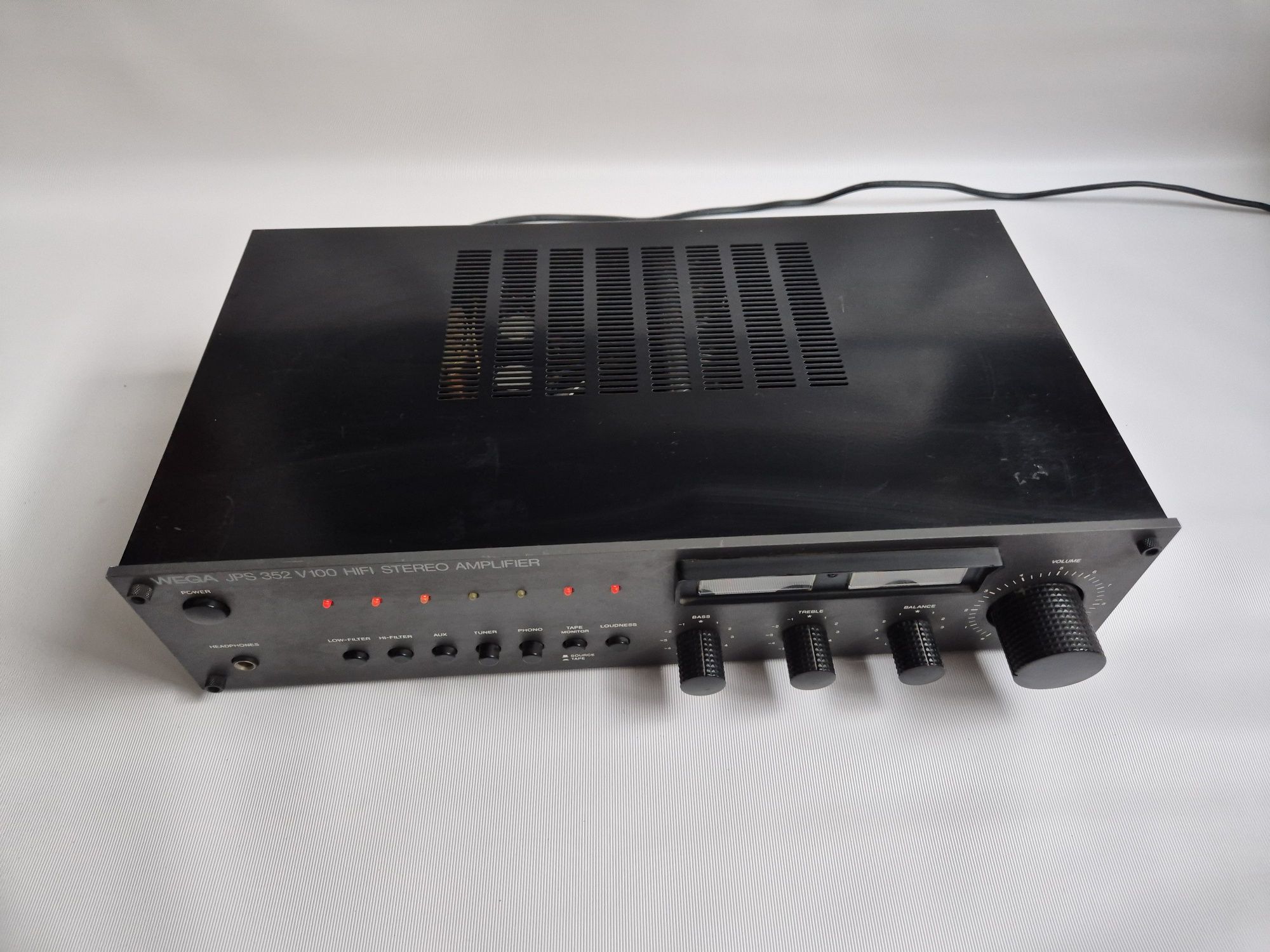 Wzmacniacz Wega JPS352
