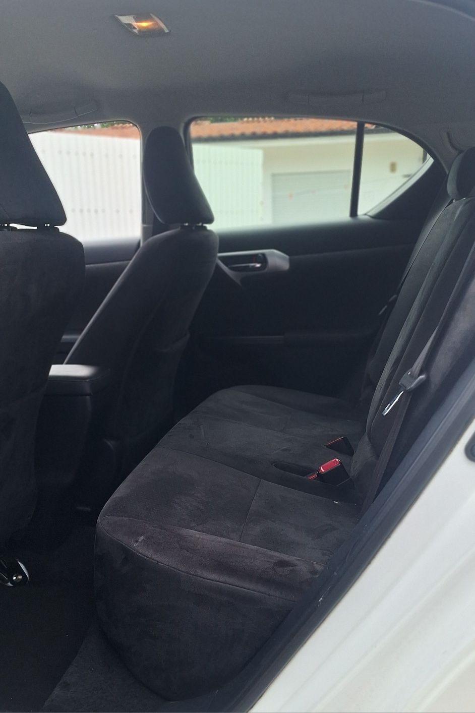 Lexus CT200h 2012