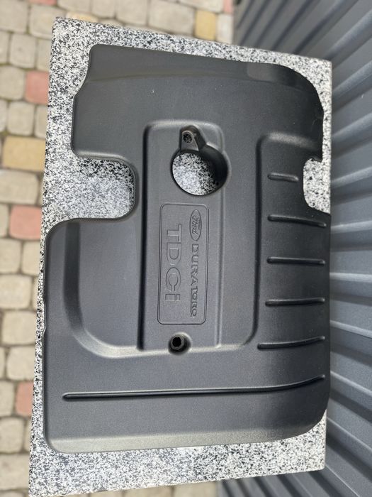 Форд Фокус 2 Декоративна Кришка Двигуна 1.6 TDCI Декоратывная Крышка