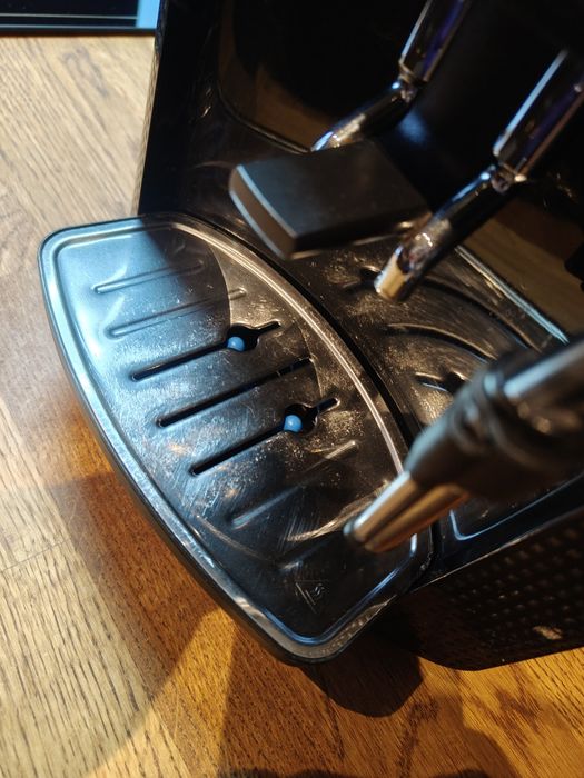 Ekspres Krups Essential EA8108 w kolorze czarnym