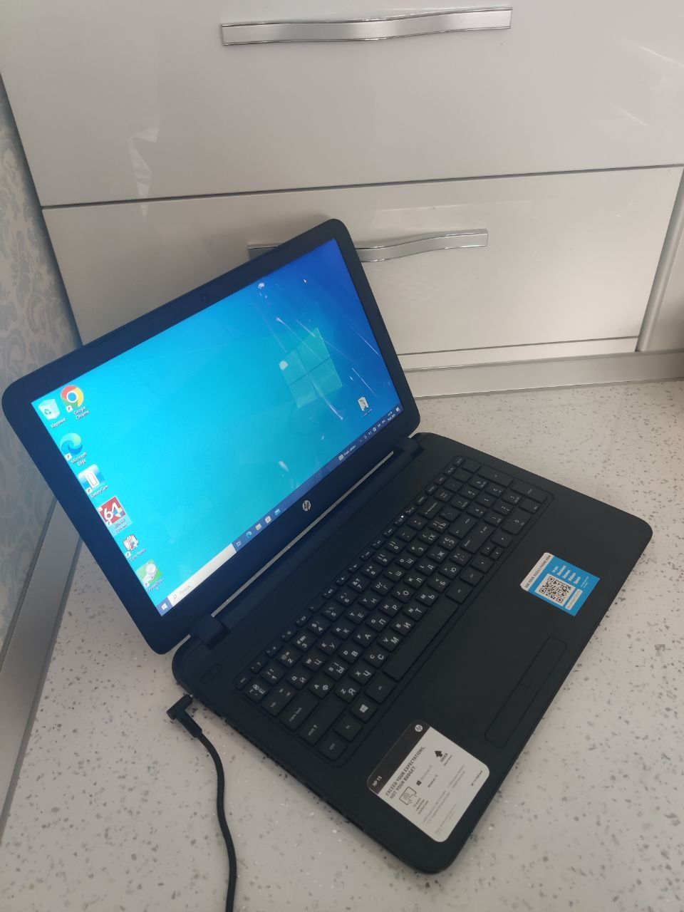 HP 15 сенсорний and a8 7410 6 gb ram 500gb hdd