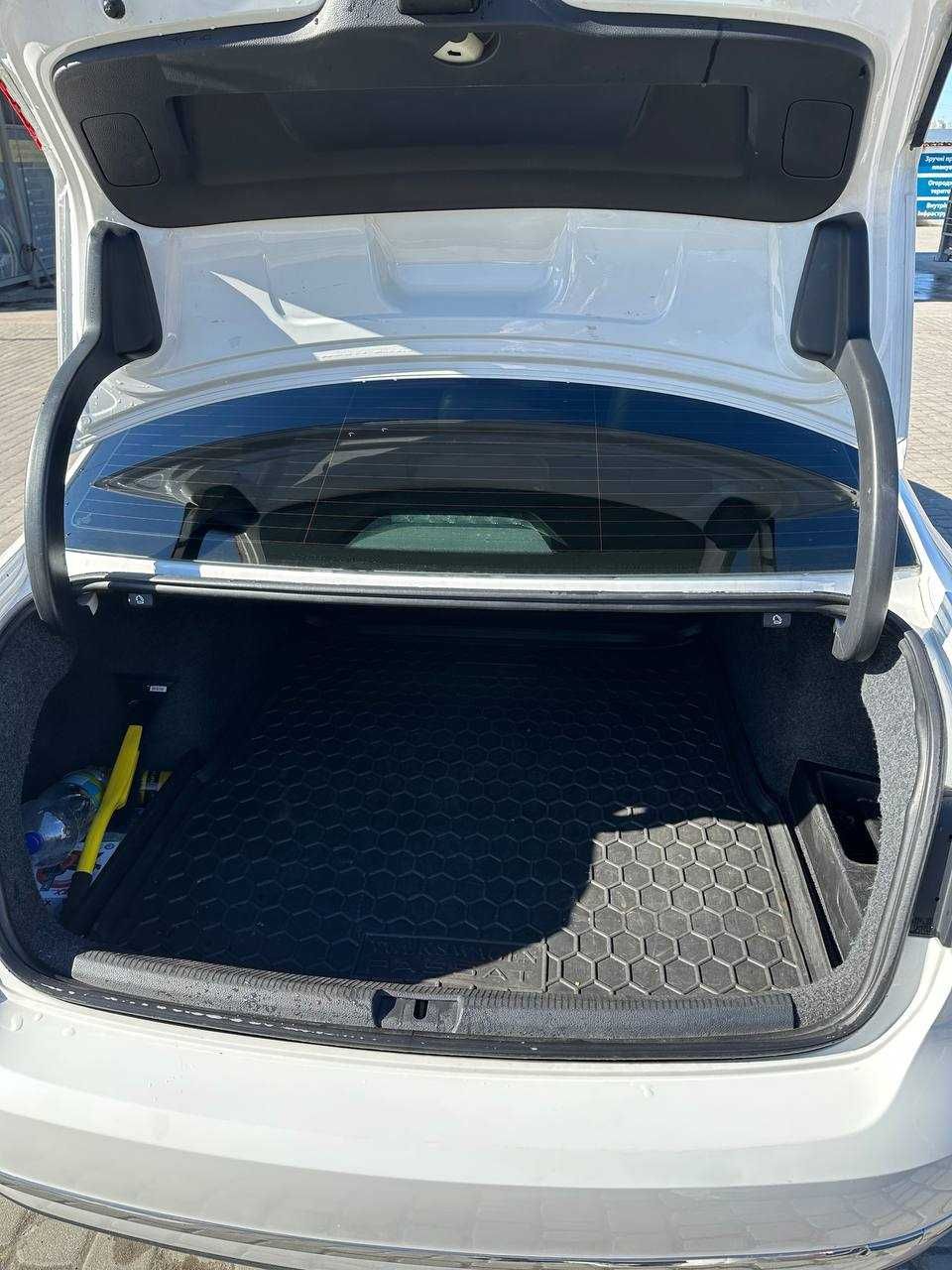 Автомобіль VW Passat