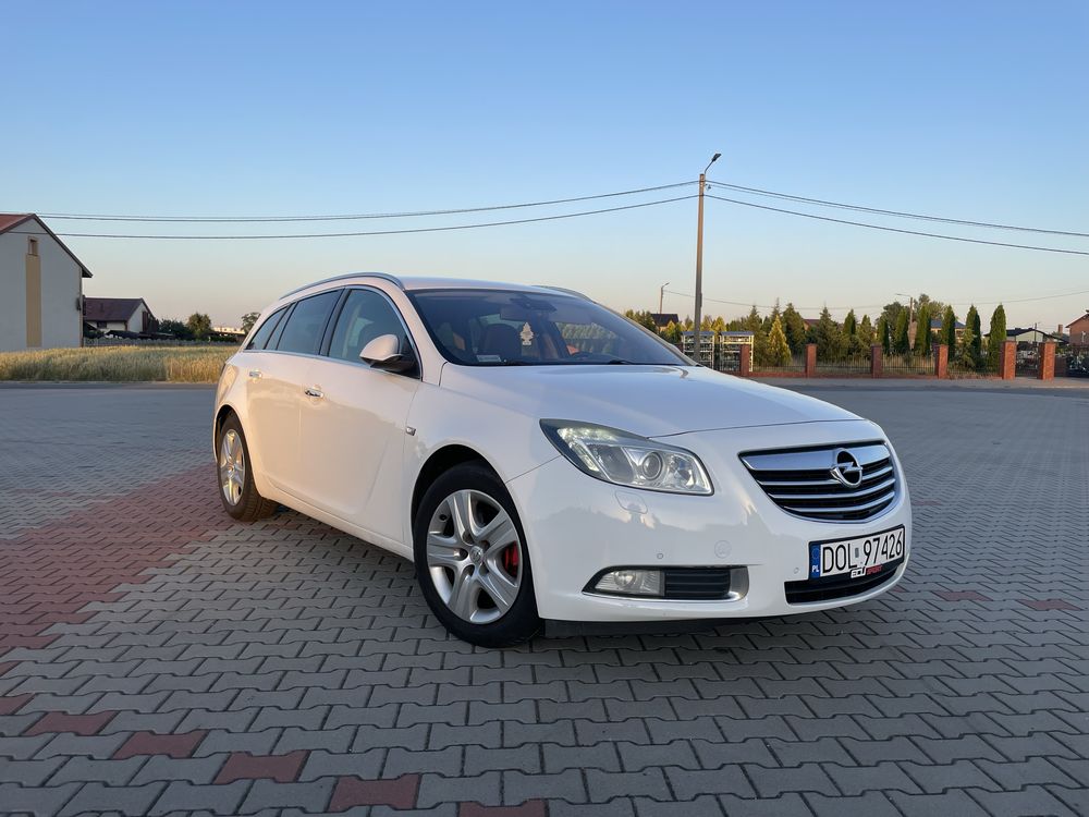 Opel Insignia 2.0 cdti 180km uszkodzona