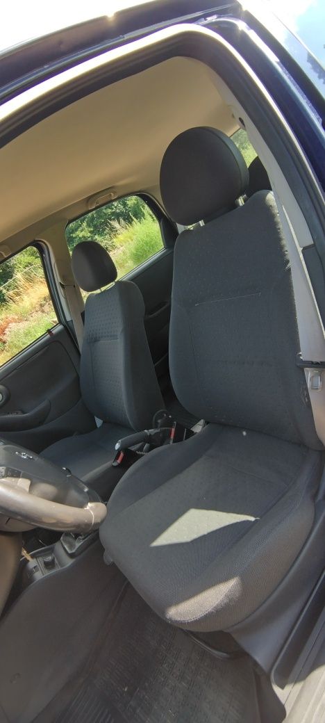 Opel Corsa 2003r. Od starszego Pana