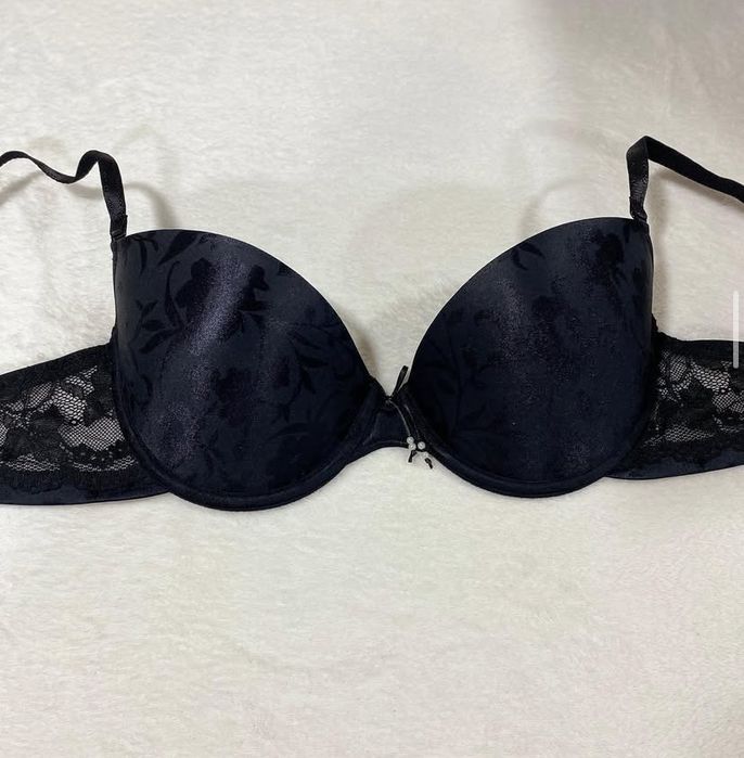 Бюстгалтер з невеликим пуш-ап 90В