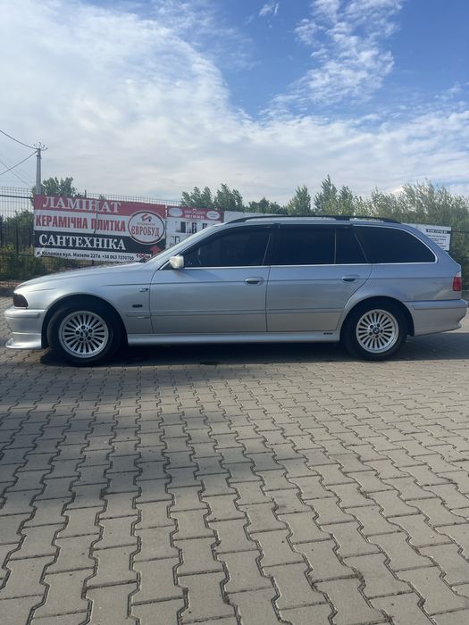 БМВ 520 в ідеальному стані