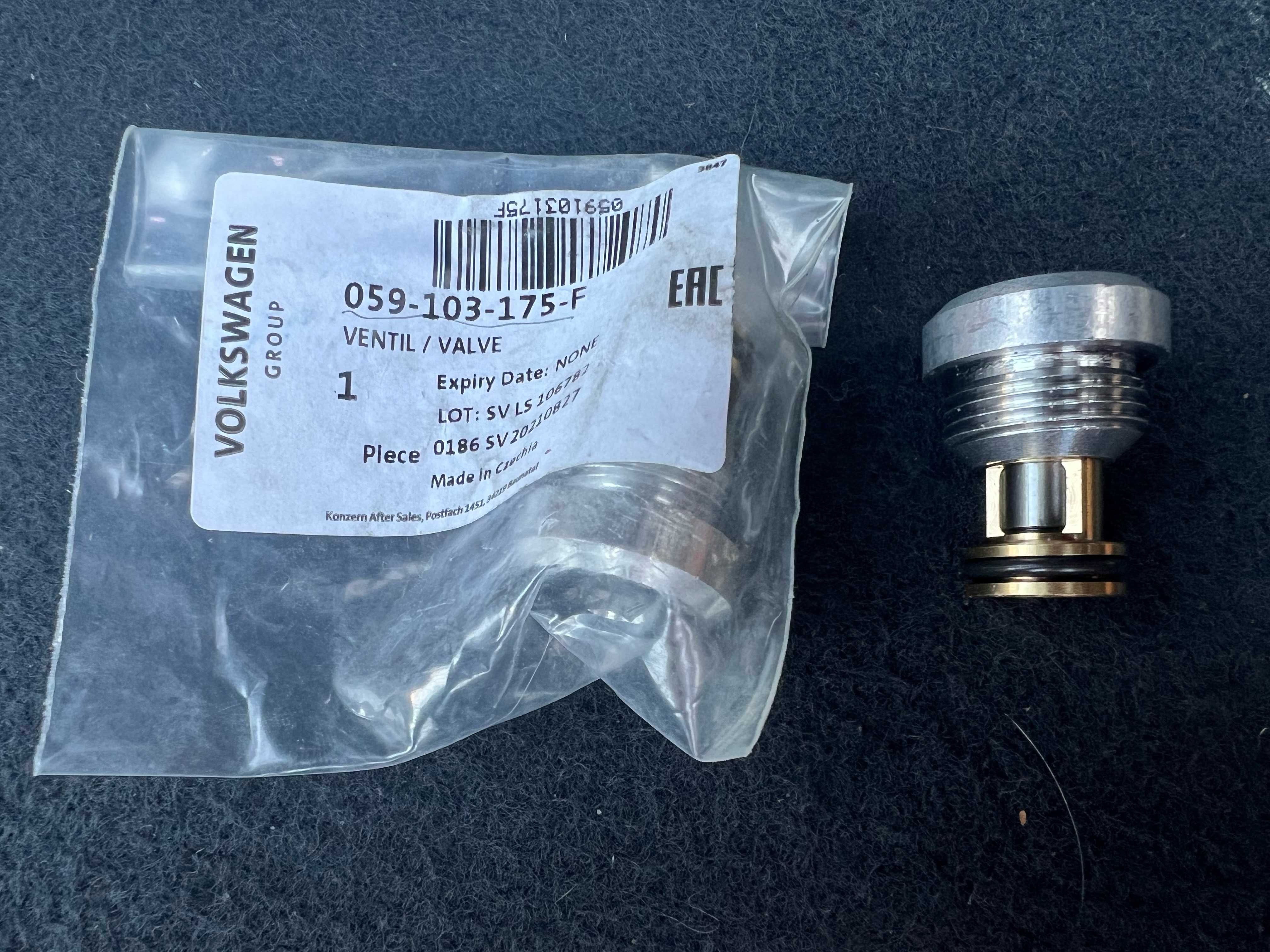 Клапан зворотнього тиску мастила AUDI/VW  059 103 175F