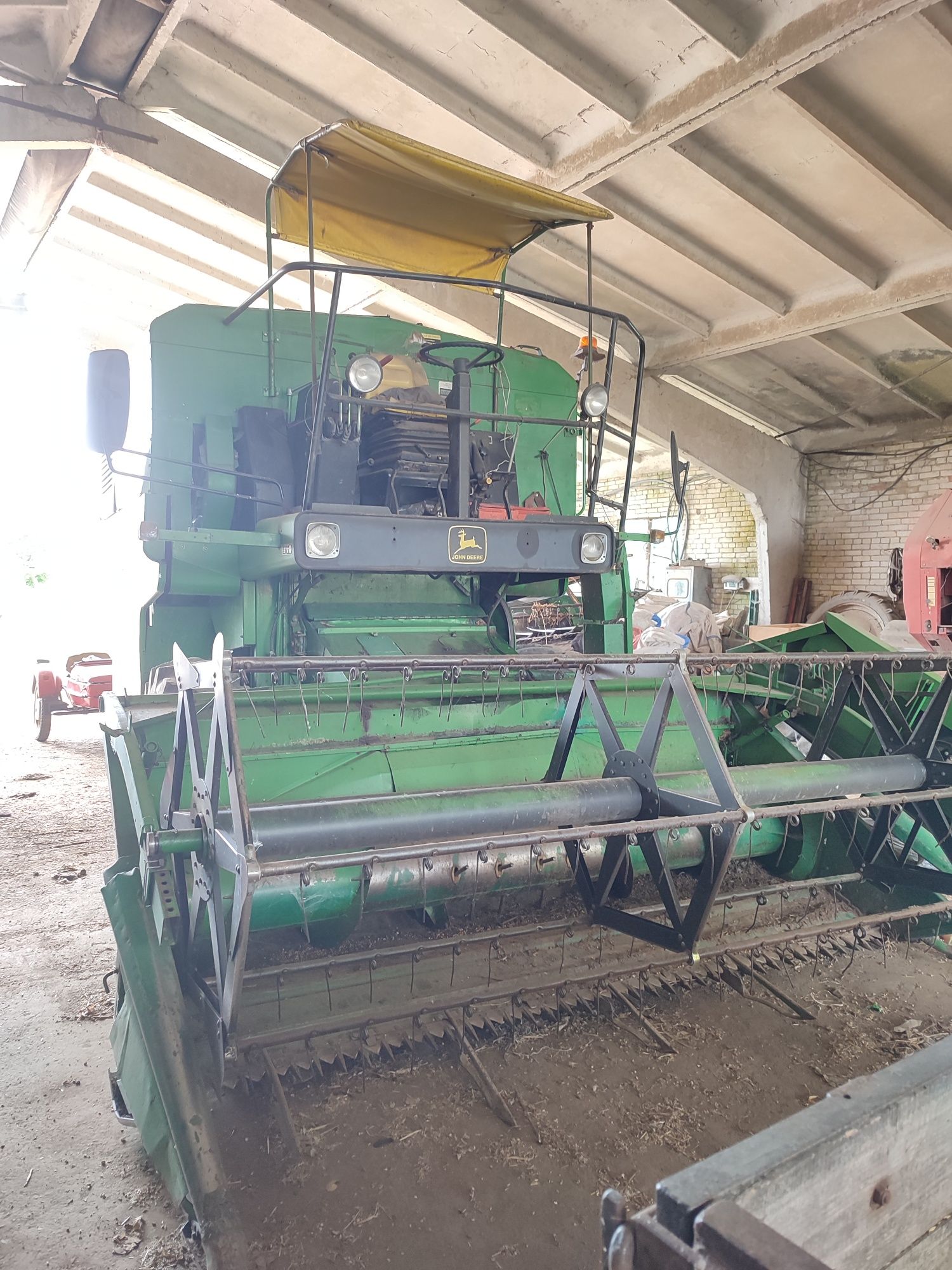 John Deere 1032 комбайн зернозбиральний джон дір