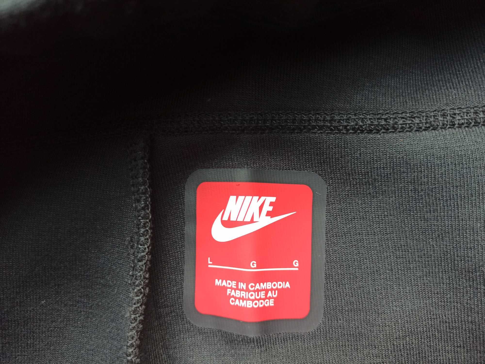 (roz.L) Nike Sportswear Tech Fleece Męskie spodnie dresowe FB8012,-010