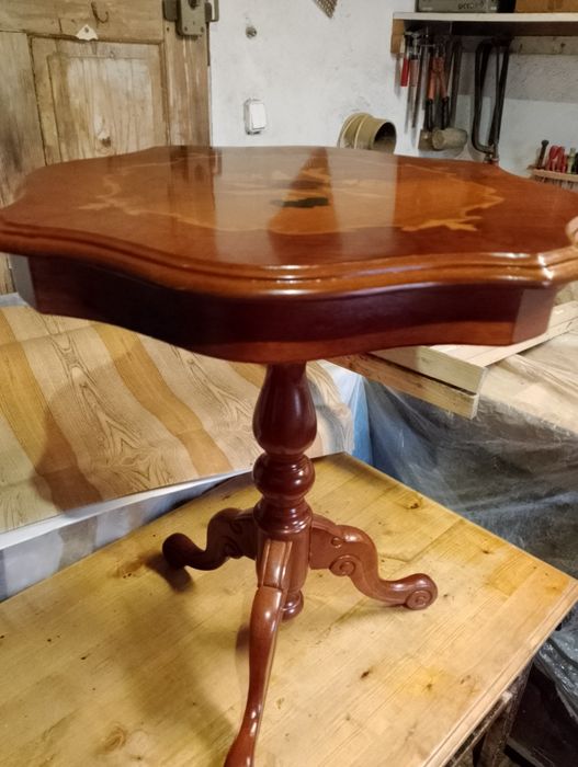 stolik kawowy w stylu ludwikowskim z intarsją-antyk 30.