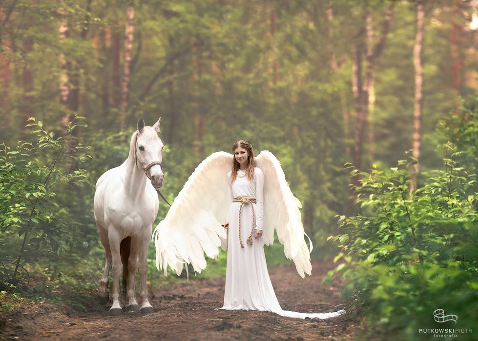 Małe skrzydła do sesji komunijnych