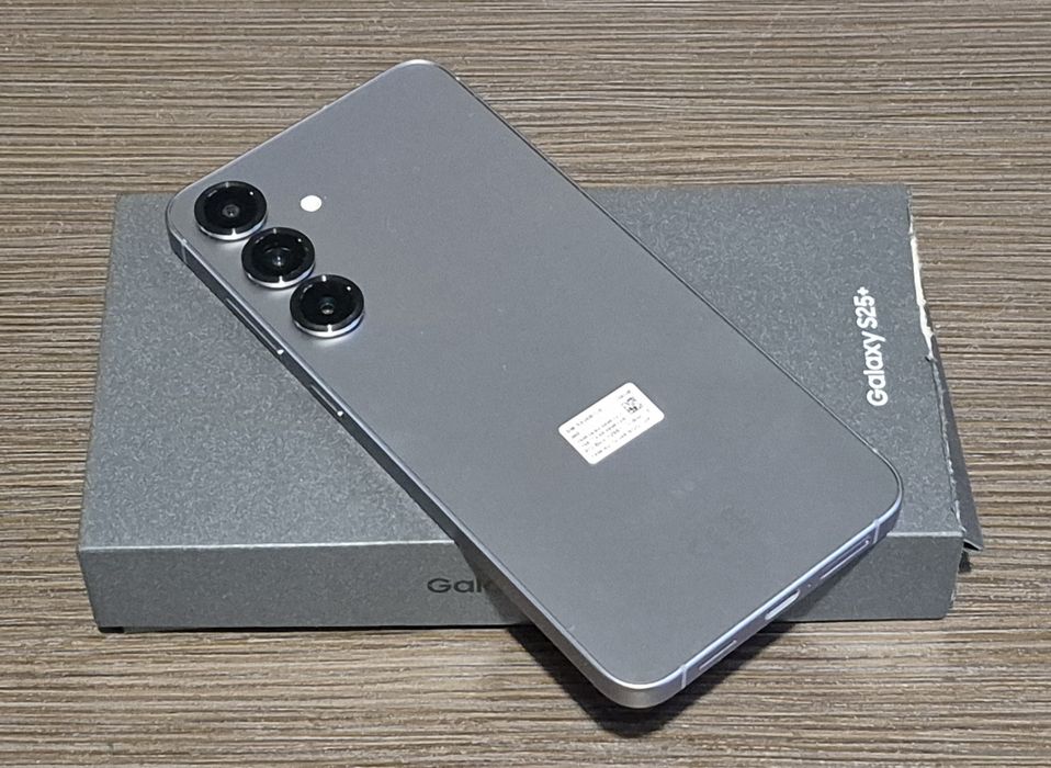 Smartfon SAMSUNG GALAXY S25+ 12GB/256GB (4013)