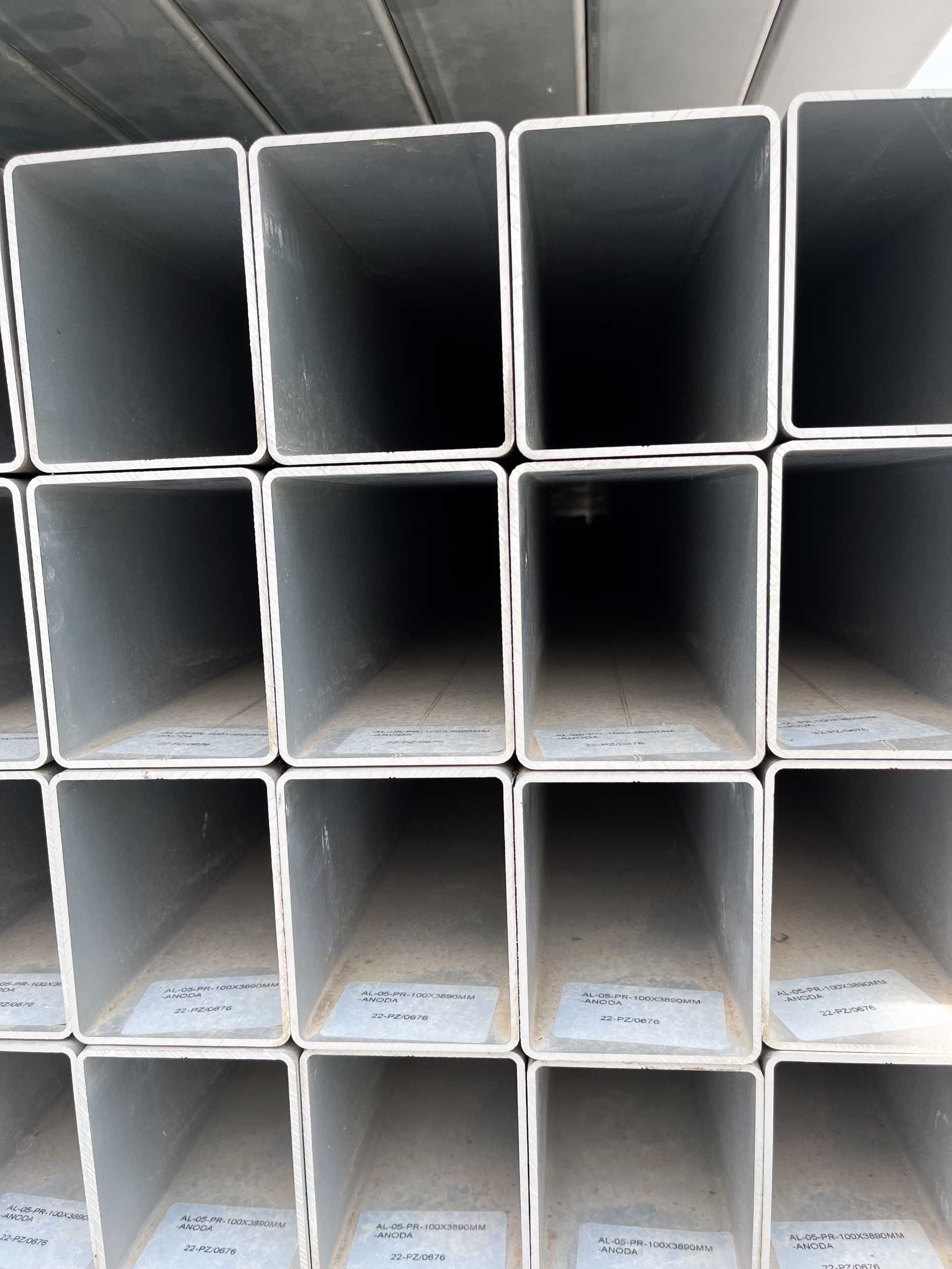 Profil aluminiowy 100 x 80 x 3 mm
