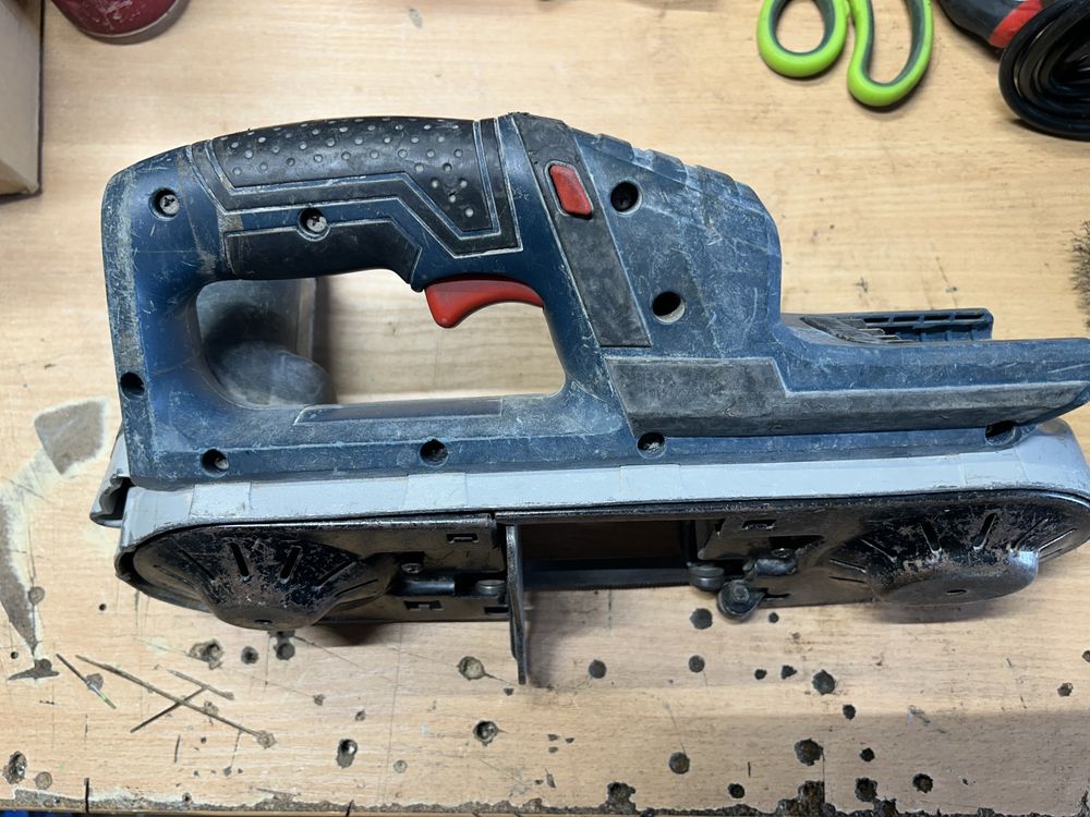 Bosch GCB 18V-li piła taśmowa