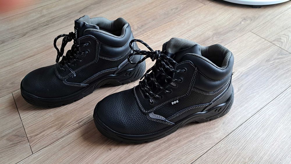 Buty robocze ze skóry. Nowe, rozmiar 42