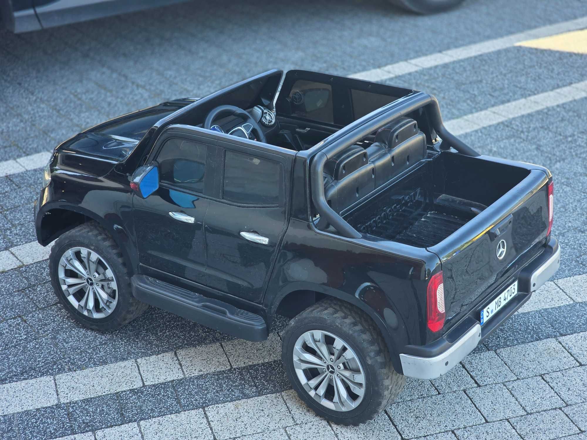 Duże Auto Pojazd Mercedes X-Class 4x4 Panel MP4 EVA LED Bagażnik Pilot