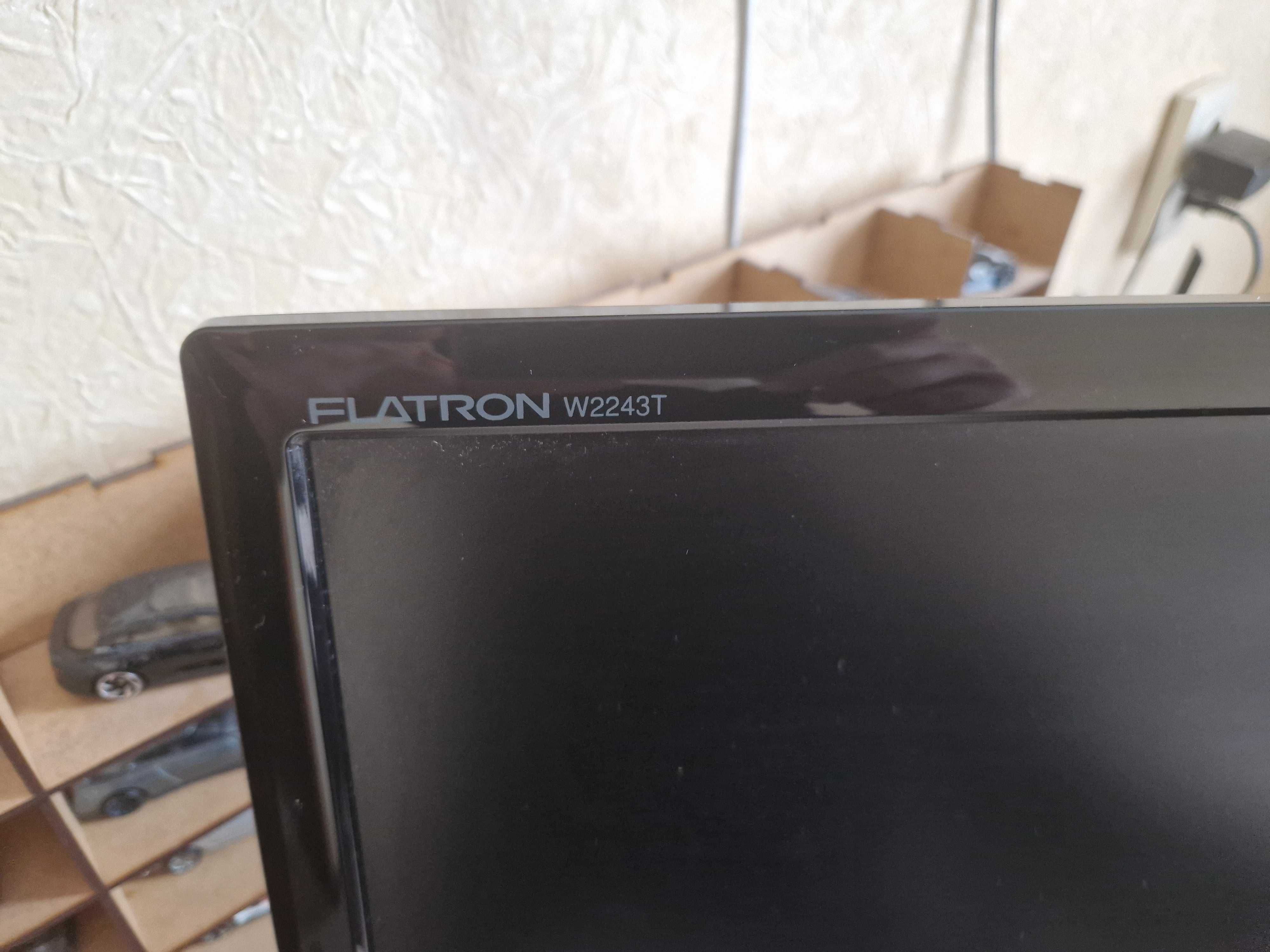 Монітор LG Flatron W2243 T  в відмінному стані