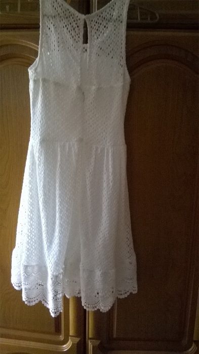 sukienka biała rozmiar 36