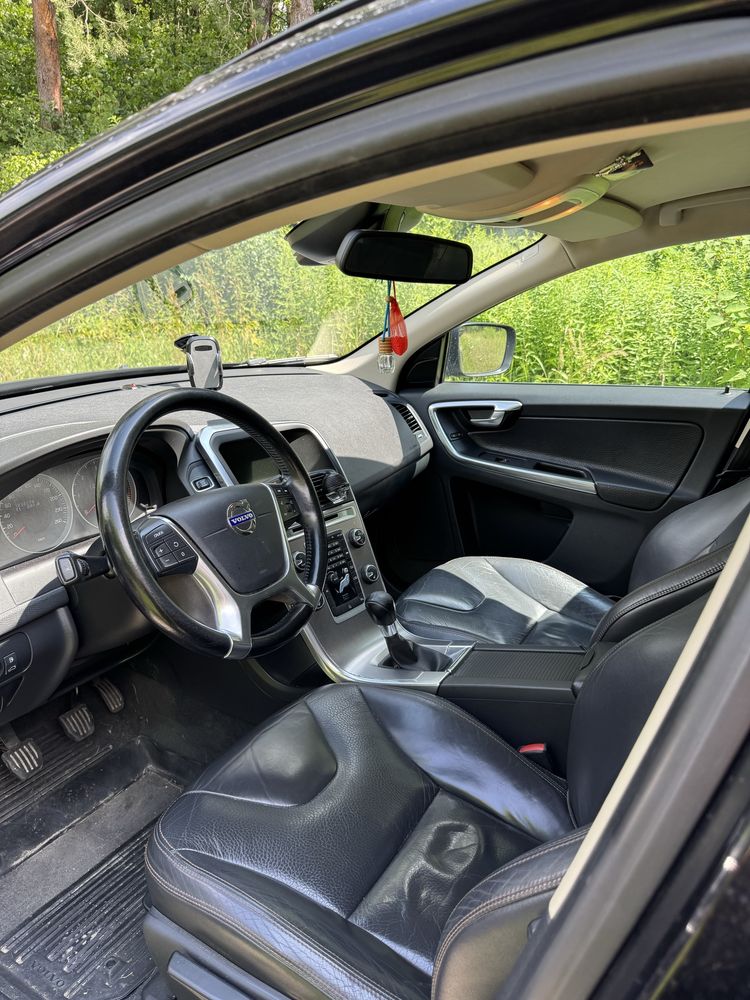 Volvo XC 60 2.0 D4 163KM bezwypadkowy