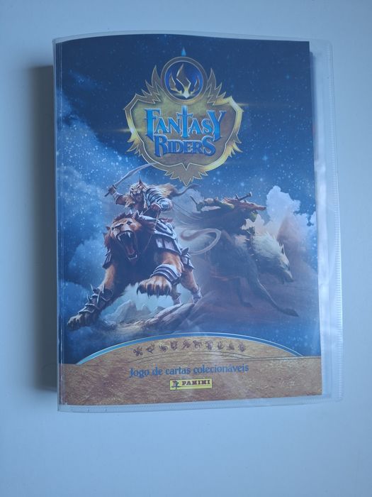 Cadreneta Fantasy Riders com 261 cartas