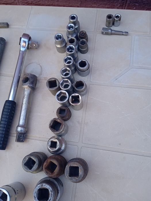 Продам набір головок