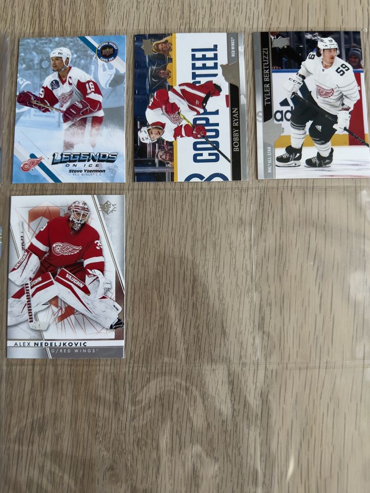 13 kart NHL Upper Deck Detroit Red Wings