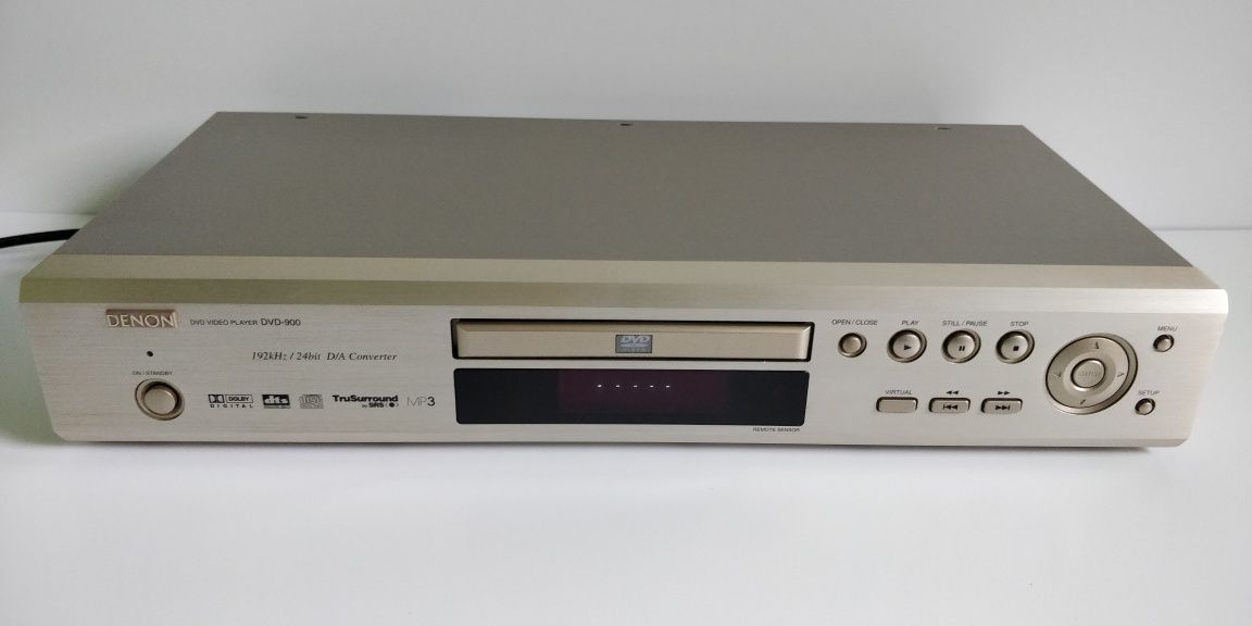 DVD Denon model 900