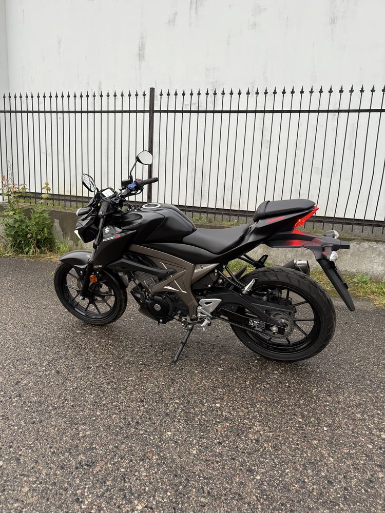 Suzuki GSX-S 125 17 tyś przebiegu ABS 15 km Kat.B oraz A1 2 kluczyki