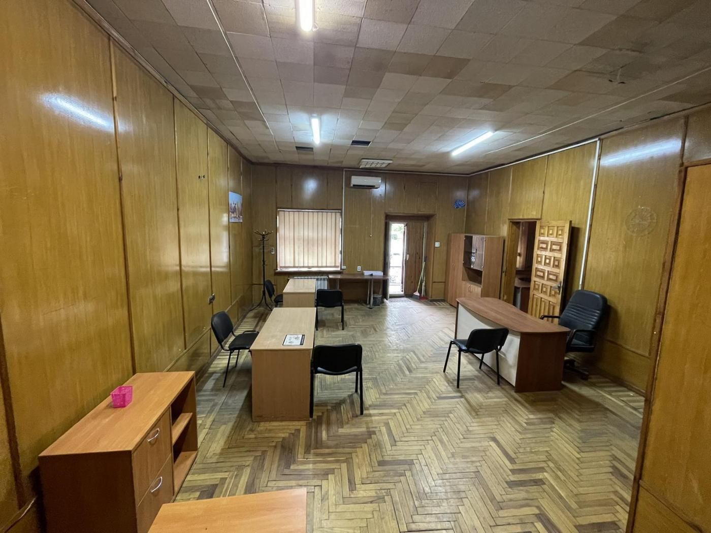 Офіс у центрі Олександрівського району, вул. Поштова