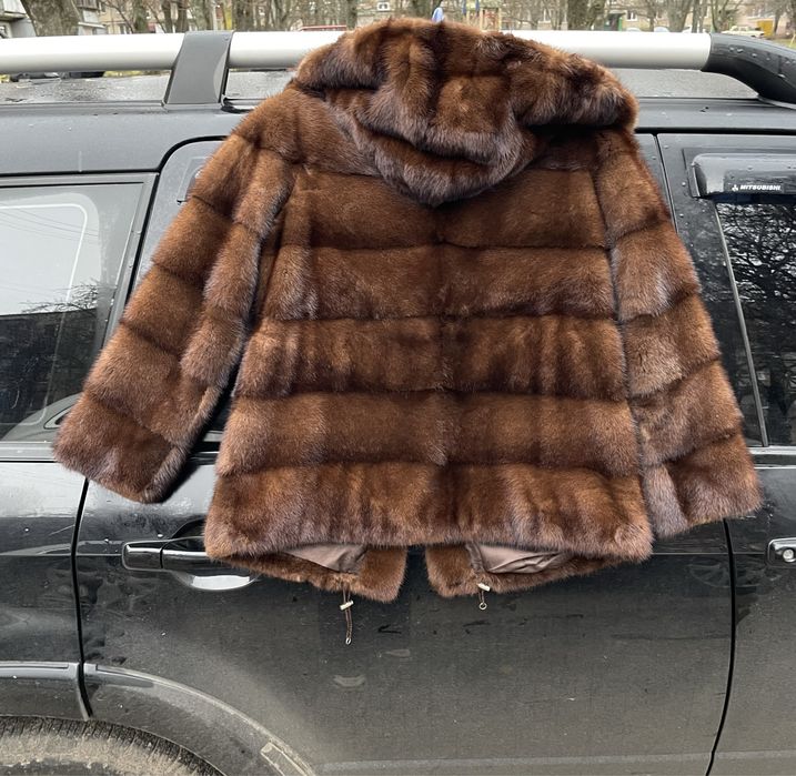 Норковая шуба с капюшоном Udekasi Furs